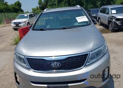 2015 Kia Sorento Lx V6 z USA, uszkodzony, nr VIN 5XYKT4A77FG640986